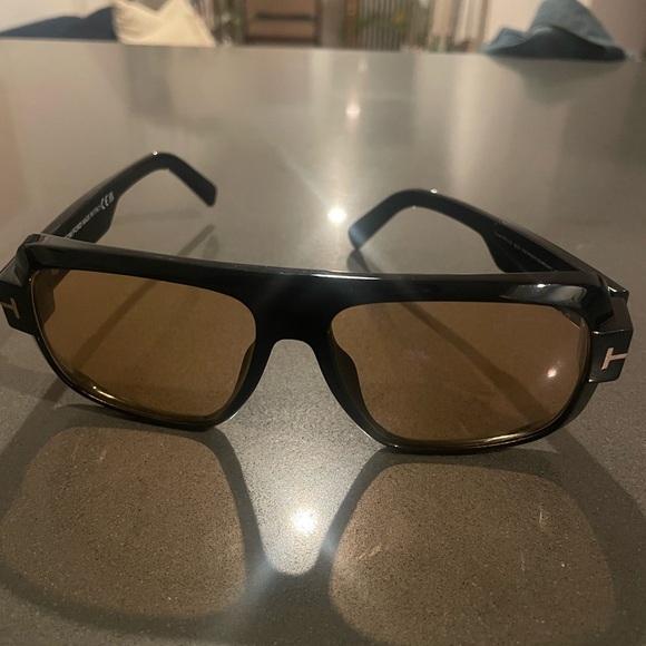 Tom Ford Aviator Sunglasses - Picture 3 of 4